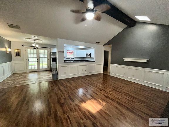 4th image of 125 Regency Ct #21