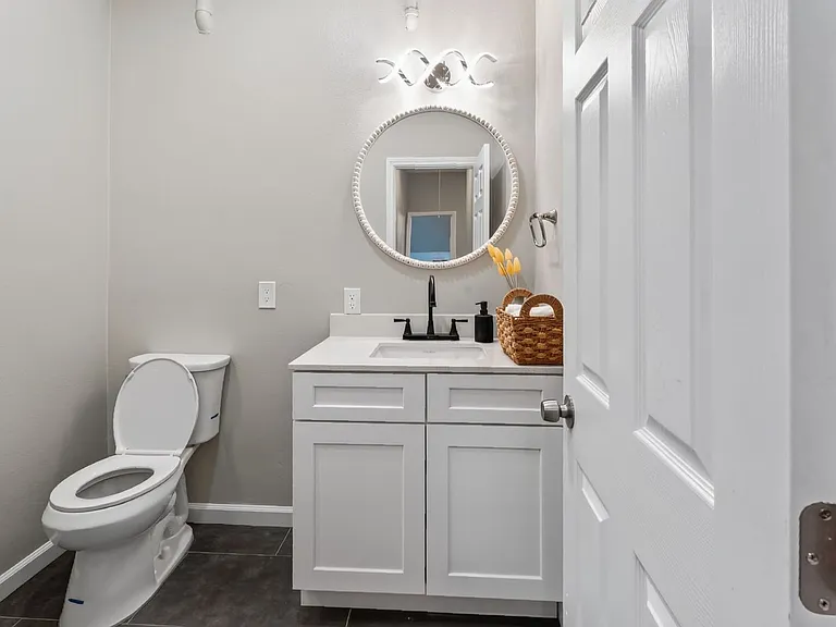 880 La Terraza Blvd #3 — Photo 9