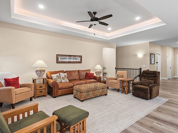 4th image of 1311 Heights Ct