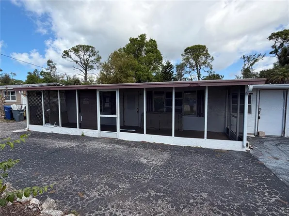 222 W Wentworth St, Englewood, FL 34223