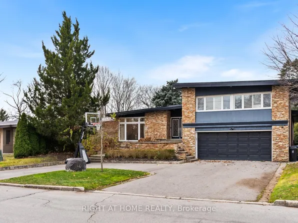 40 Heathview Ave, Toronto, ON M2K 2C1