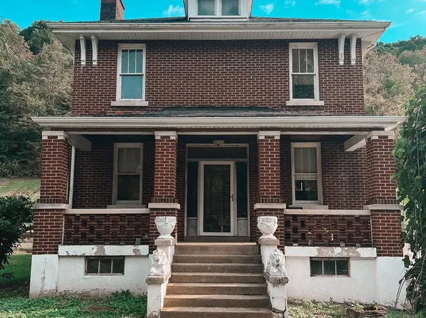 247 Middle Creek Rd., Triadelphia, WV 26059