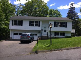 16 Wilson Dr, Watertown, CT 06795