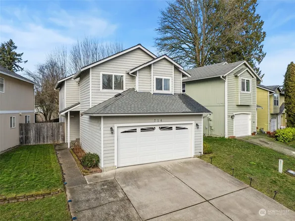 714 NE Flagstone Lane, Bremerton, WA 98310
