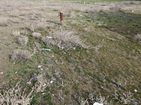 19621 Summitview Rd, Tieton, WA 98947