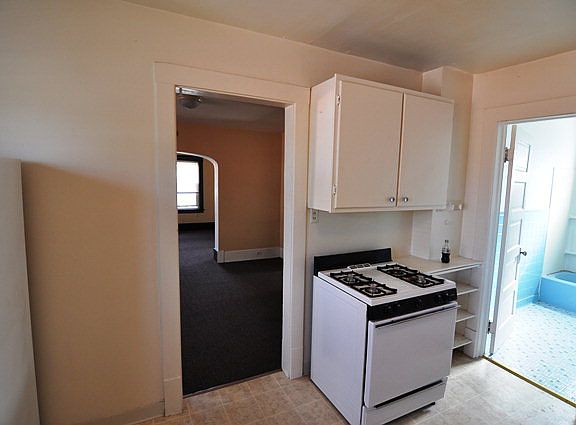 4th image of 1144 W 22nd St APT 2