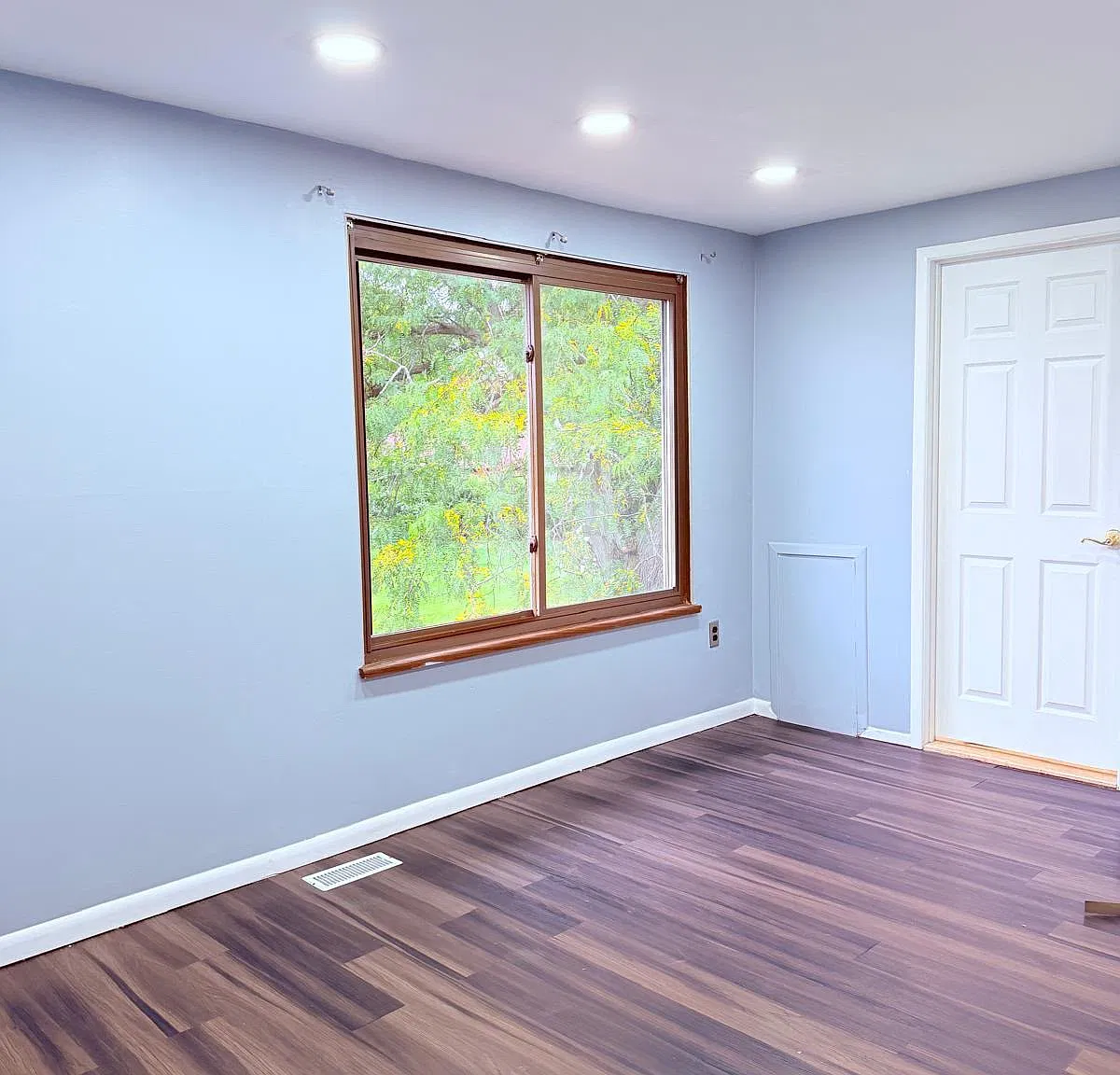 2 bed, 1.5 bath, 1050 sqft, $1,650 — Photo 3