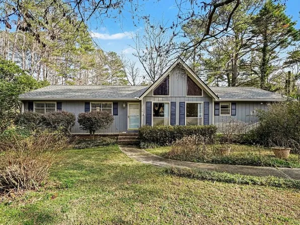 2736 Whisper Trl, Douglasville, GA 30135