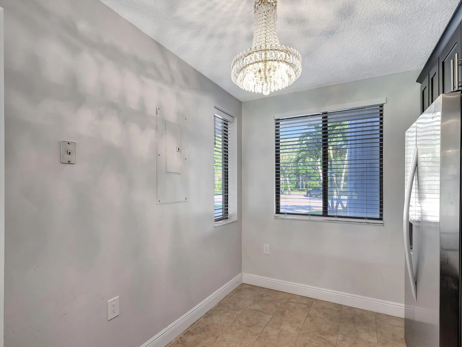 2 bed, 2.0 bath, 1442 sqft, $2,400 — Photo 3