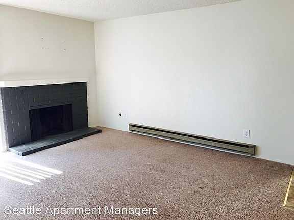 2nd image of 13317 100th Ave NE APT 1