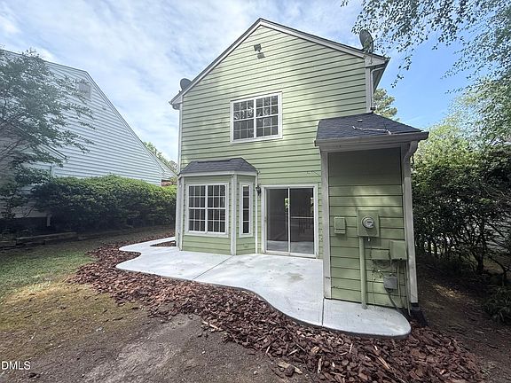 3rd image of 305 Saint Thomas Dr