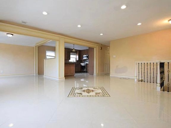 2nd image of 76 Fraser St Floor 2