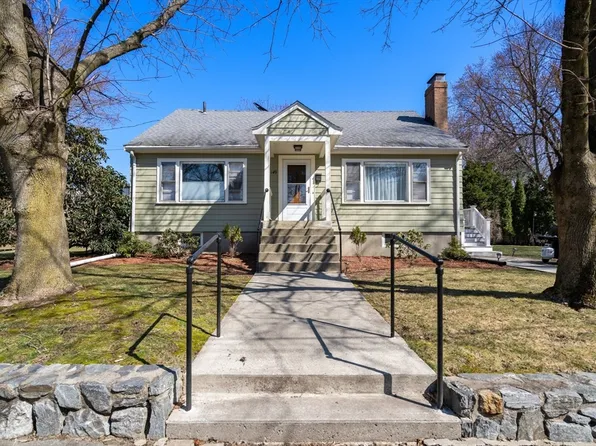 149 Horn Pond Brook Rd, Winchester, MA 01890