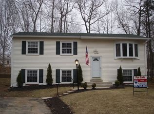 13733 Marilyn Ct, Woodbridge, VA 22193