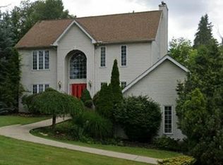 880 Wellmon St, Bedford, OH 44146