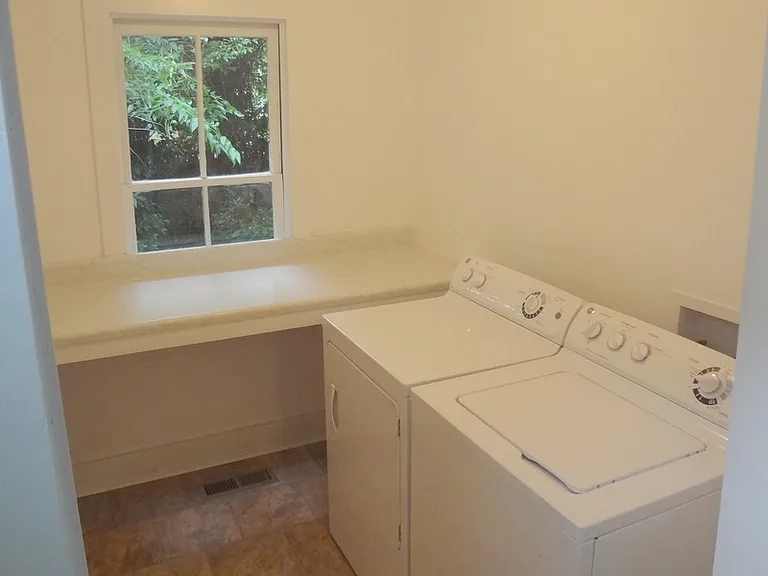 68 Ashe St — Photo 20