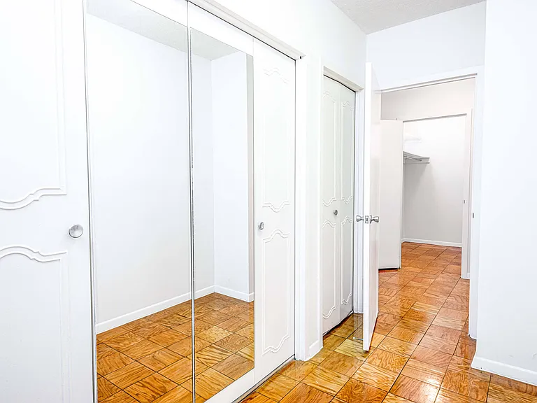 Hardwood style - entry and hallway