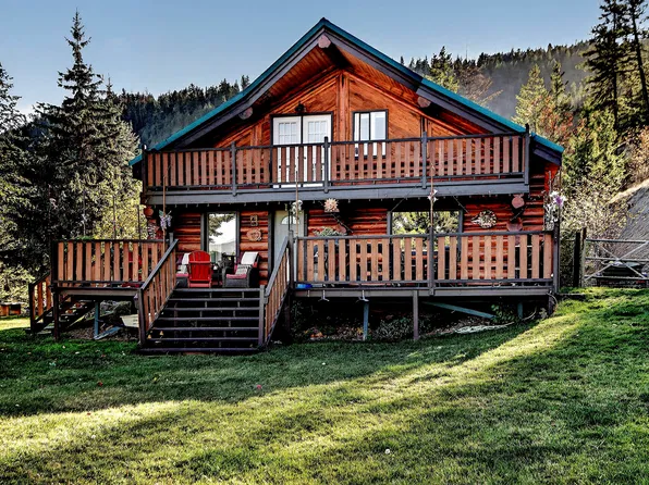5300 Blundell Pl, Kamloops, BC V2C 6C8