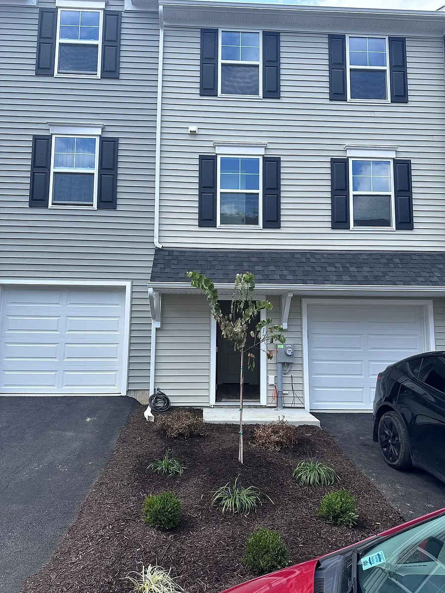 Building Photo - 112 Hawley Ct