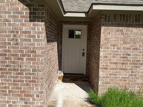 2nd image of 1314 S Fannin Ave