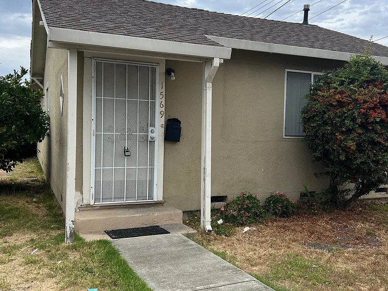 1569 Mono Ave — Photo 1