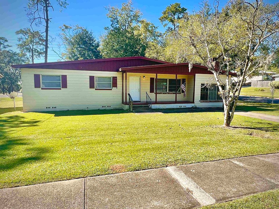 1st image of 402 Fairbanks Dr