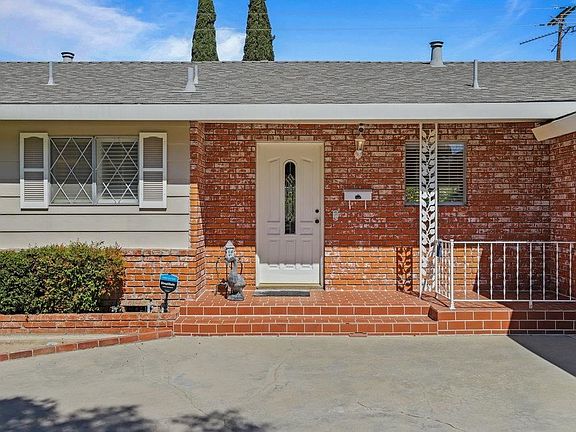 5th image of 408 Birchwood Ct