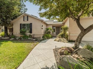 5673 W Floradora Ave, Fresno, CA