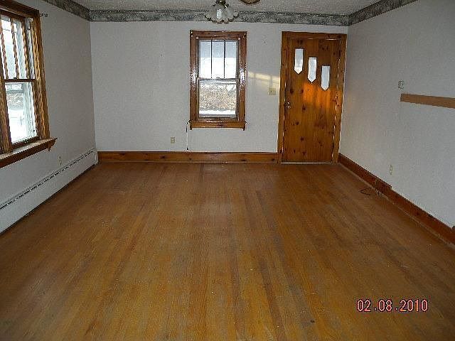 2nd image of 310 E Riverside Dr