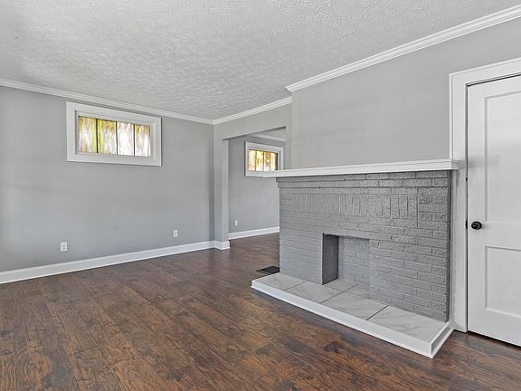 2nd image of 747 Hanford St