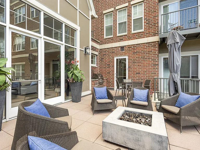 Courthouse Square Apartments — Photo 8