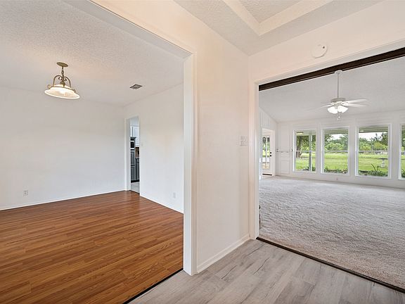 4th image of 5713 Pecan Place Dr