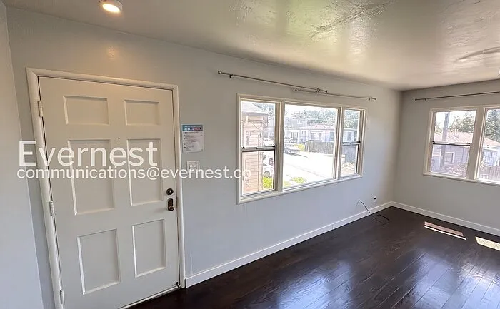6618 Laird Ave — Photo 18