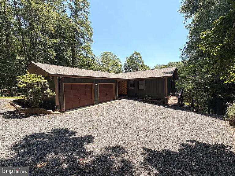 1214 Eastover Pkwy — Photo 2