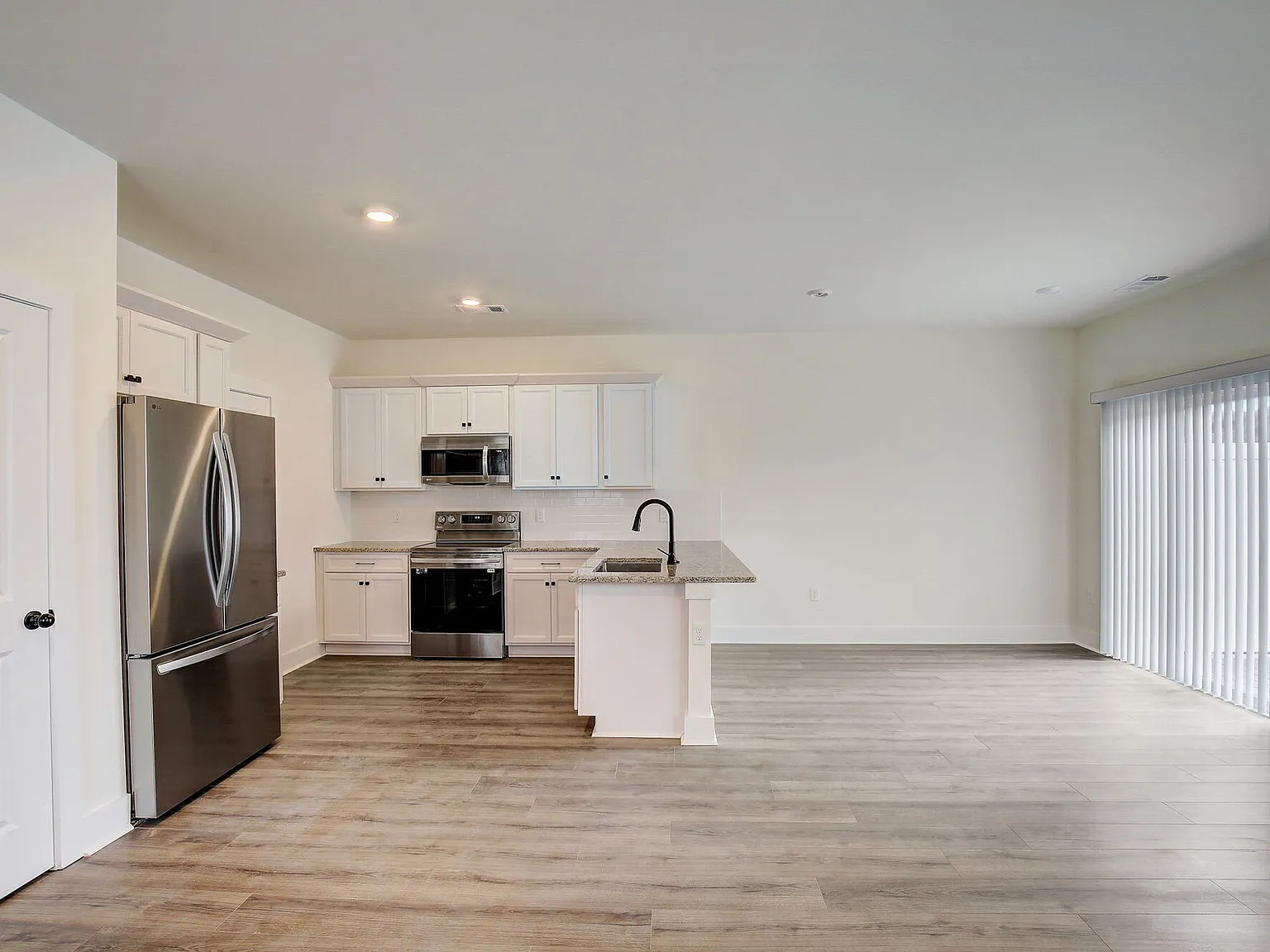 Blakeney Commons Townhomes — Photo 4