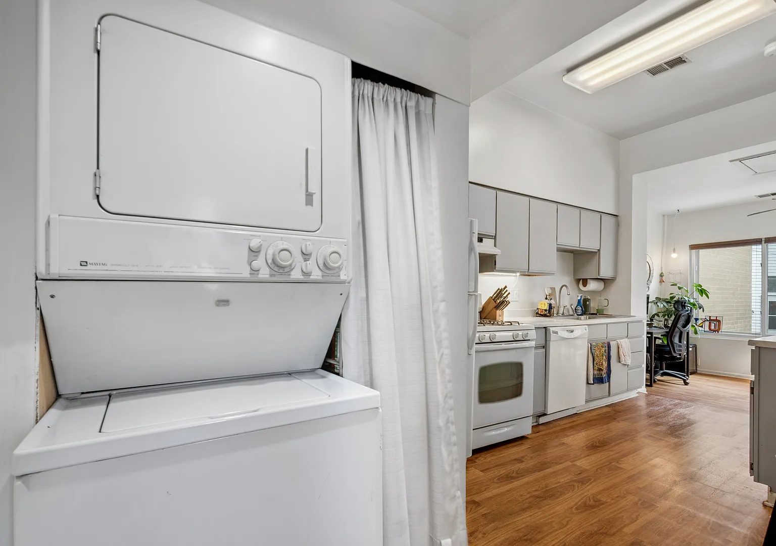 2 bed, 1600 sqft, $3,100 — Photo 4
