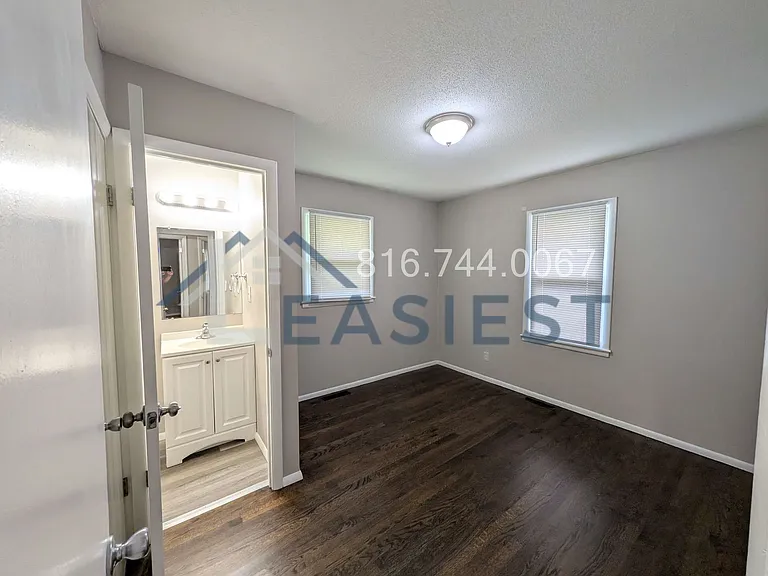8406 E 93rd St — Photo 10
