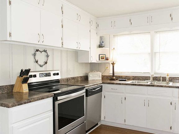 3rd image of 4103 Highway Dr NW