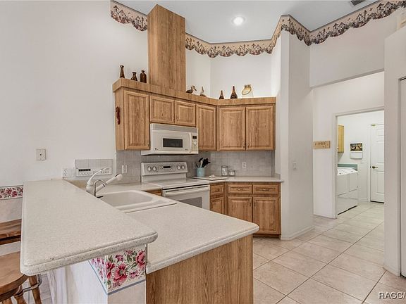 3rd image of 5 W Amalfi Ct