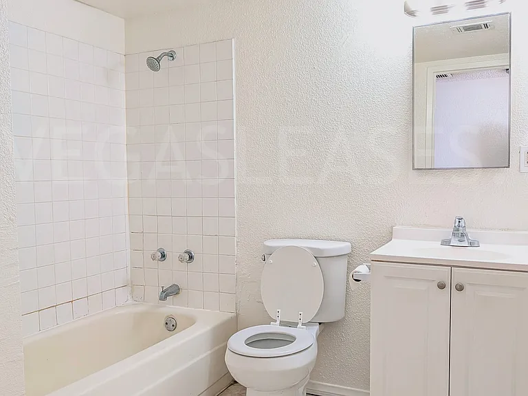 45 Constitution Ave — Photo 12