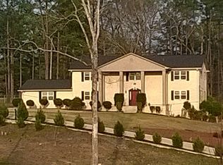 219 Quinncrest Ln, Bessemer, AL 35022