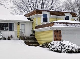 4160 Victoria Dr, Hoffman Estates, IL 60192