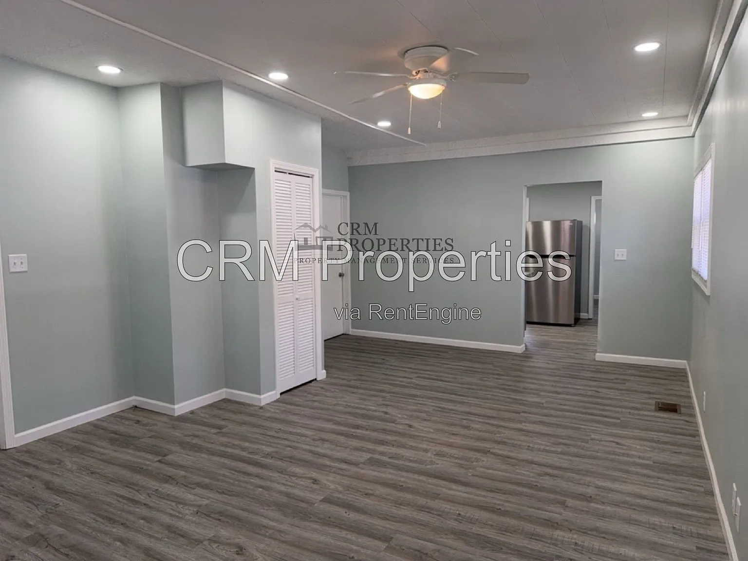 3 bed, 1.0 bath, 1064 sqft, $1,250 — Photo 3