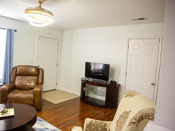 5th image of 122 Marjorie Pl