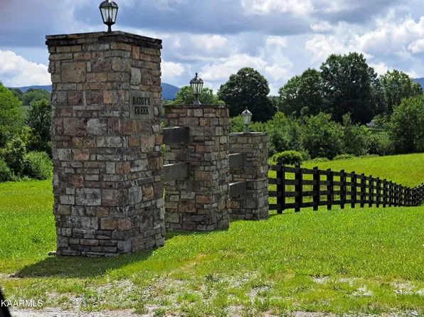 Estate Loop Trl, Crossville, TN 38555