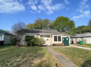 2011 Terrace Ln, Baytown, TX 77520