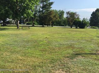 806 Oak St, Eynon, PA 18403