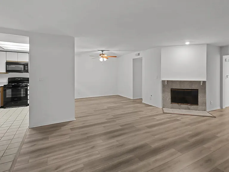 1619 S Bentley Ave #101 — Photo 9