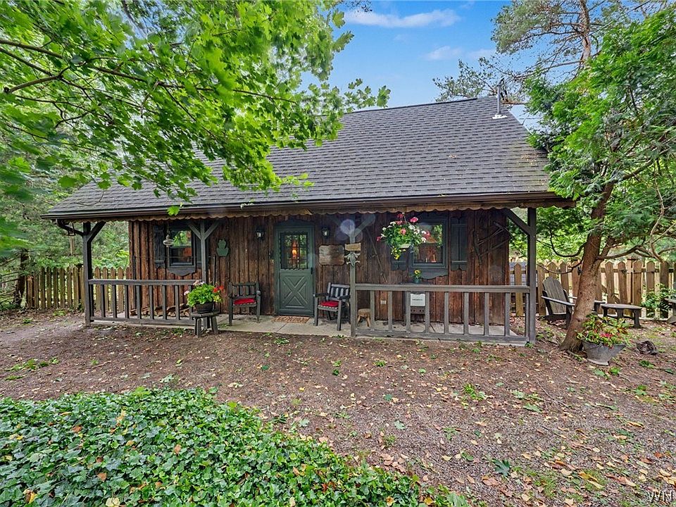 1st image of 10985 Griswold Rd