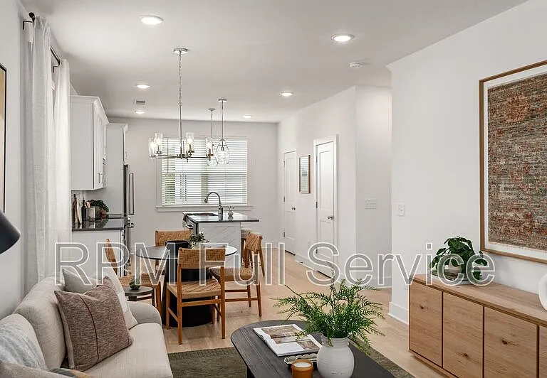 700 N Dupont Ave #228 — Photo 15
